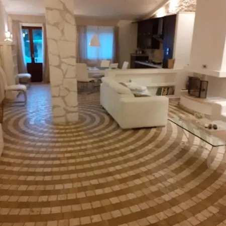 Romana Tatil Evi Roma